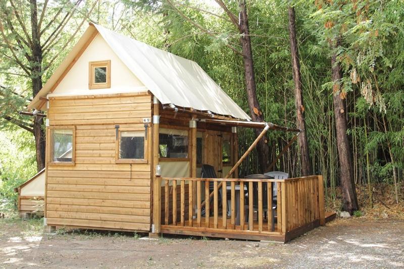 Hotel Camping La Charderie Pont-de-Labeaume Zewnętrze zdjęcie