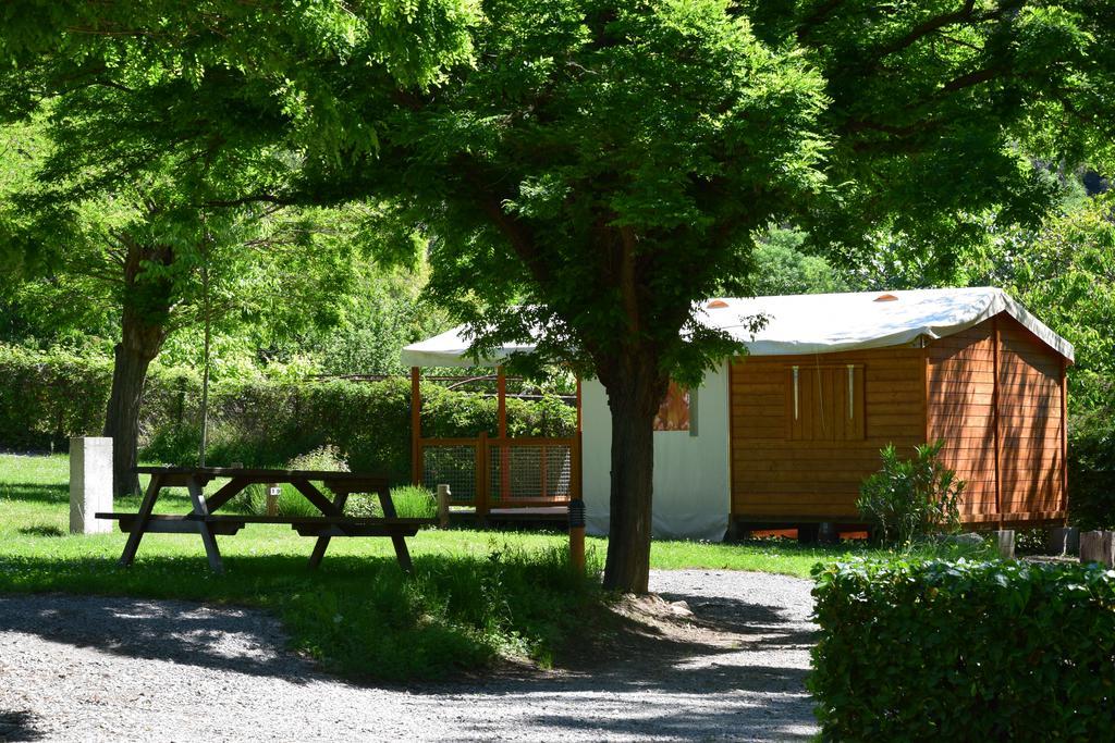 Hotel Camping La Charderie Pont-de-Labeaume Zewnętrze zdjęcie